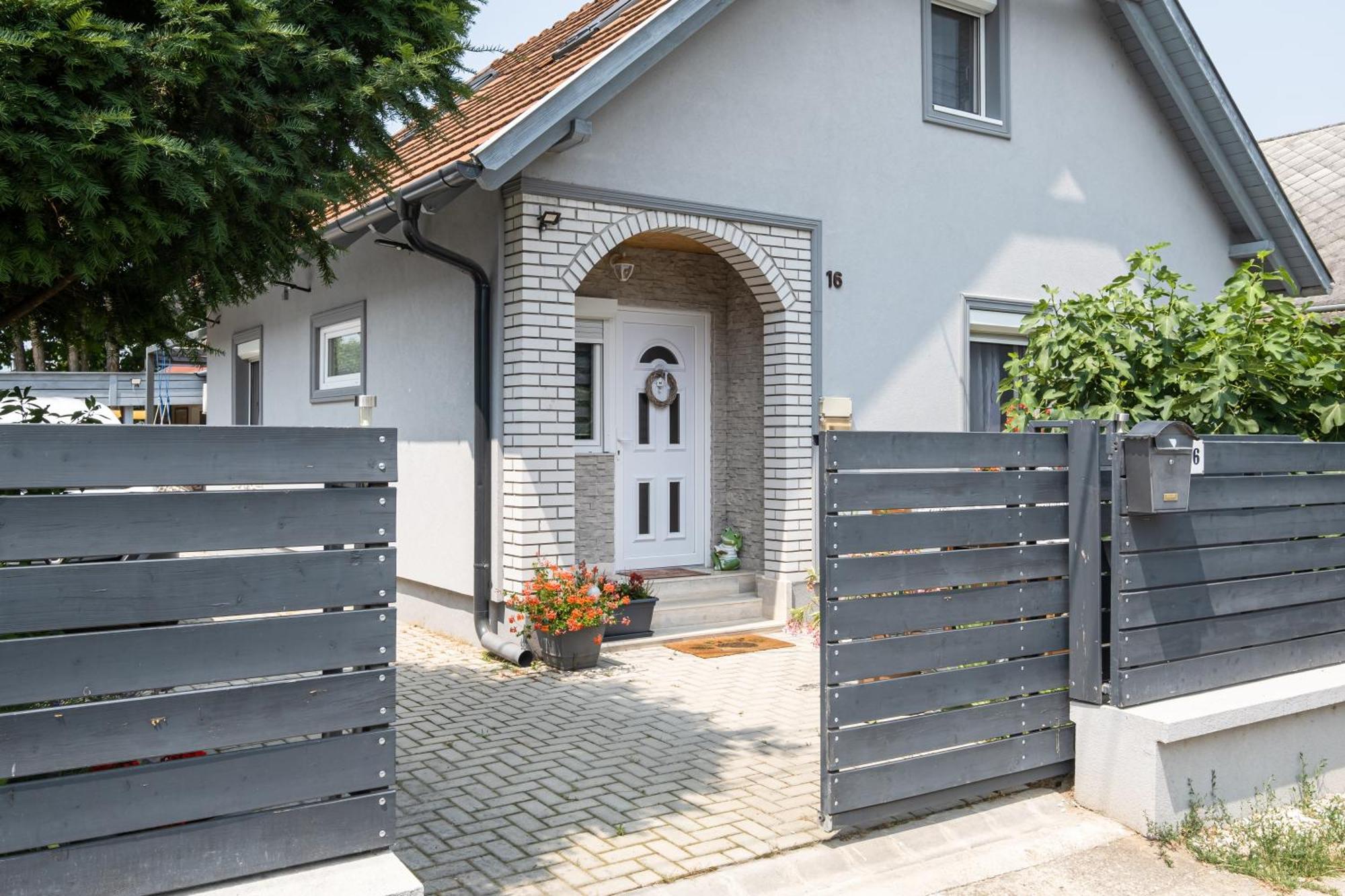 Szuerke Vendeghaz Balatonkenesen公寓 外观 照片