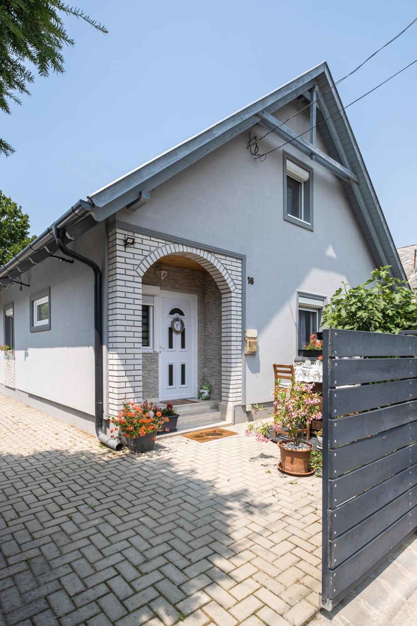 Szuerke Vendeghaz Balatonkenesen公寓 外观 照片